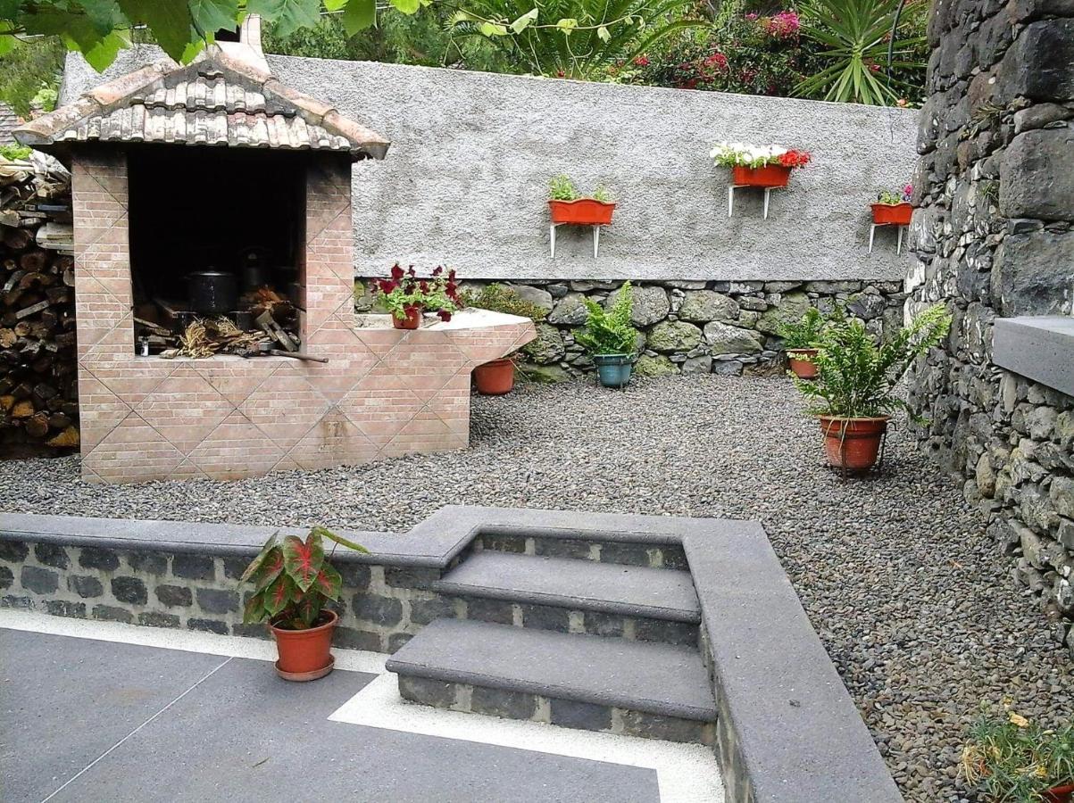 Cottage Quinze, Contemporary Designed Cottage With Swimming Pool 蓬塔德尔加达 外观 照片