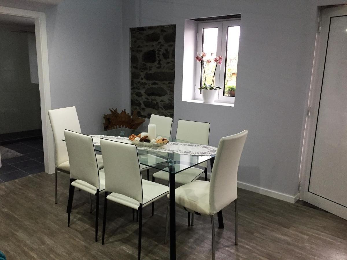 Cottage Quinze, Contemporary Designed Cottage With Swimming Pool 蓬塔德尔加达 外观 照片