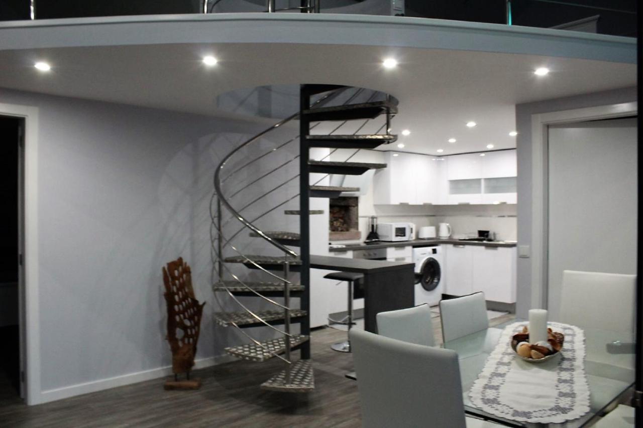 Cottage Quinze, Contemporary Designed Cottage With Swimming Pool 蓬塔德尔加达 外观 照片