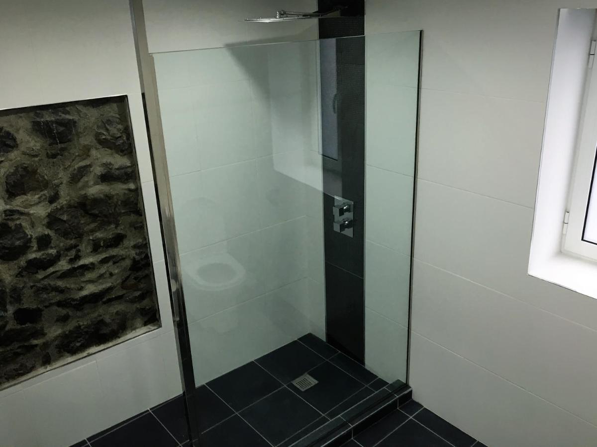 Cottage Quinze, Contemporary Designed Cottage With Swimming Pool 蓬塔德尔加达 外观 照片