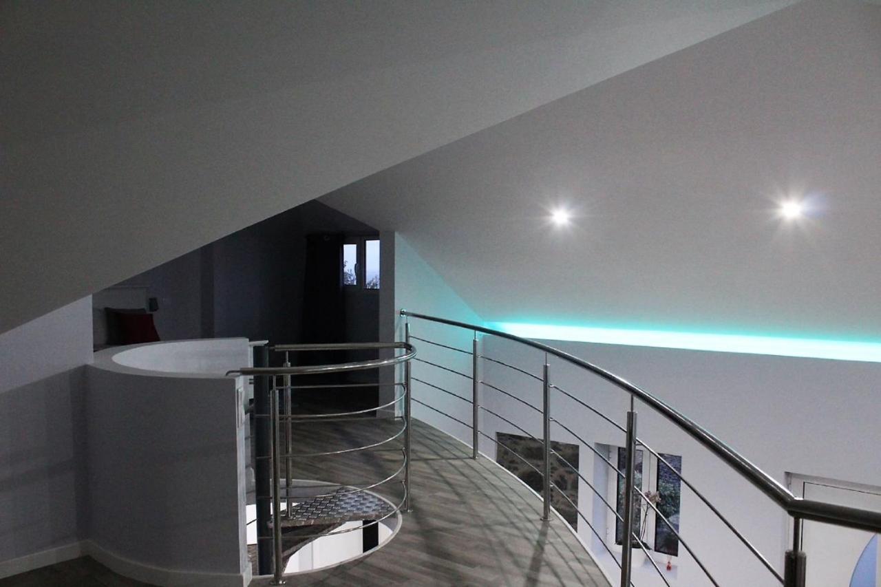 Cottage Quinze, Contemporary Designed Cottage With Swimming Pool 蓬塔德尔加达 外观 照片