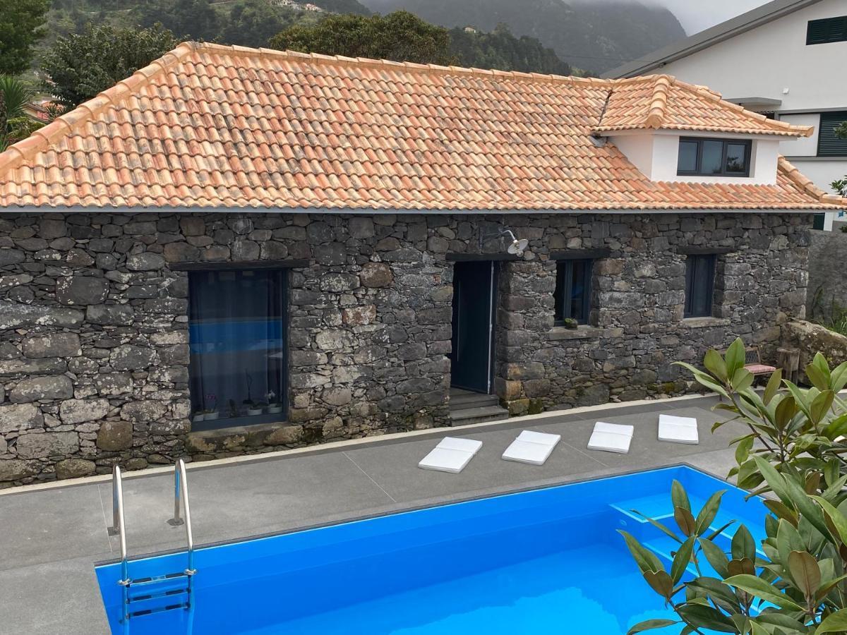 Cottage Quinze, Contemporary Designed Cottage With Swimming Pool 蓬塔德尔加达 外观 照片