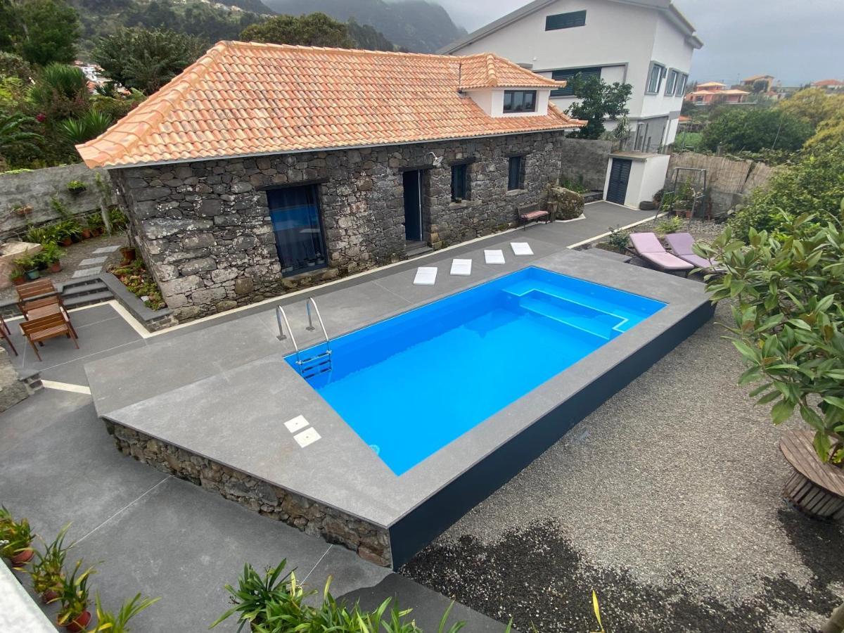 Cottage Quinze, Contemporary Designed Cottage With Swimming Pool 蓬塔德尔加达 外观 照片