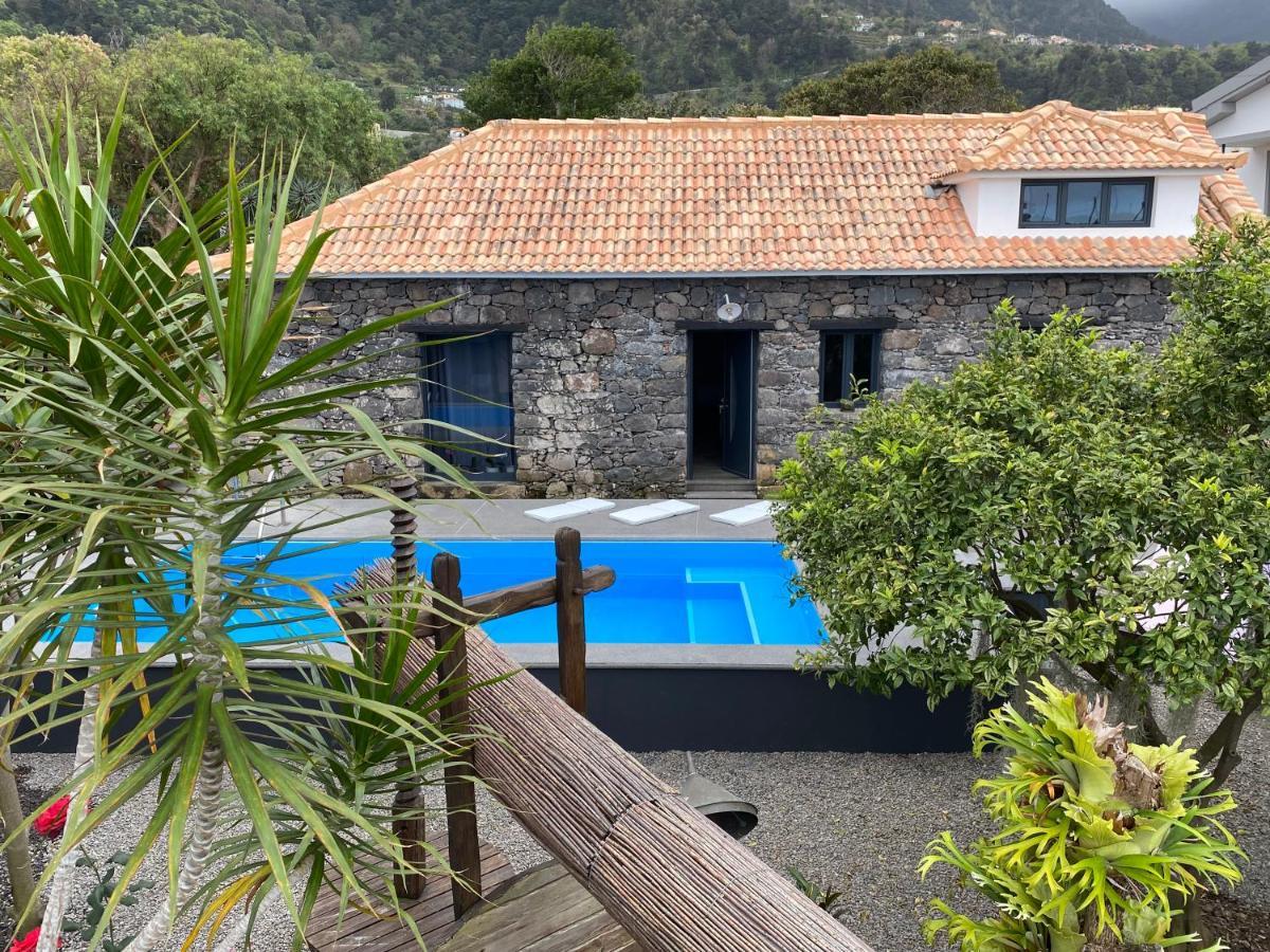 Cottage Quinze, Contemporary Designed Cottage With Swimming Pool 蓬塔德尔加达 外观 照片